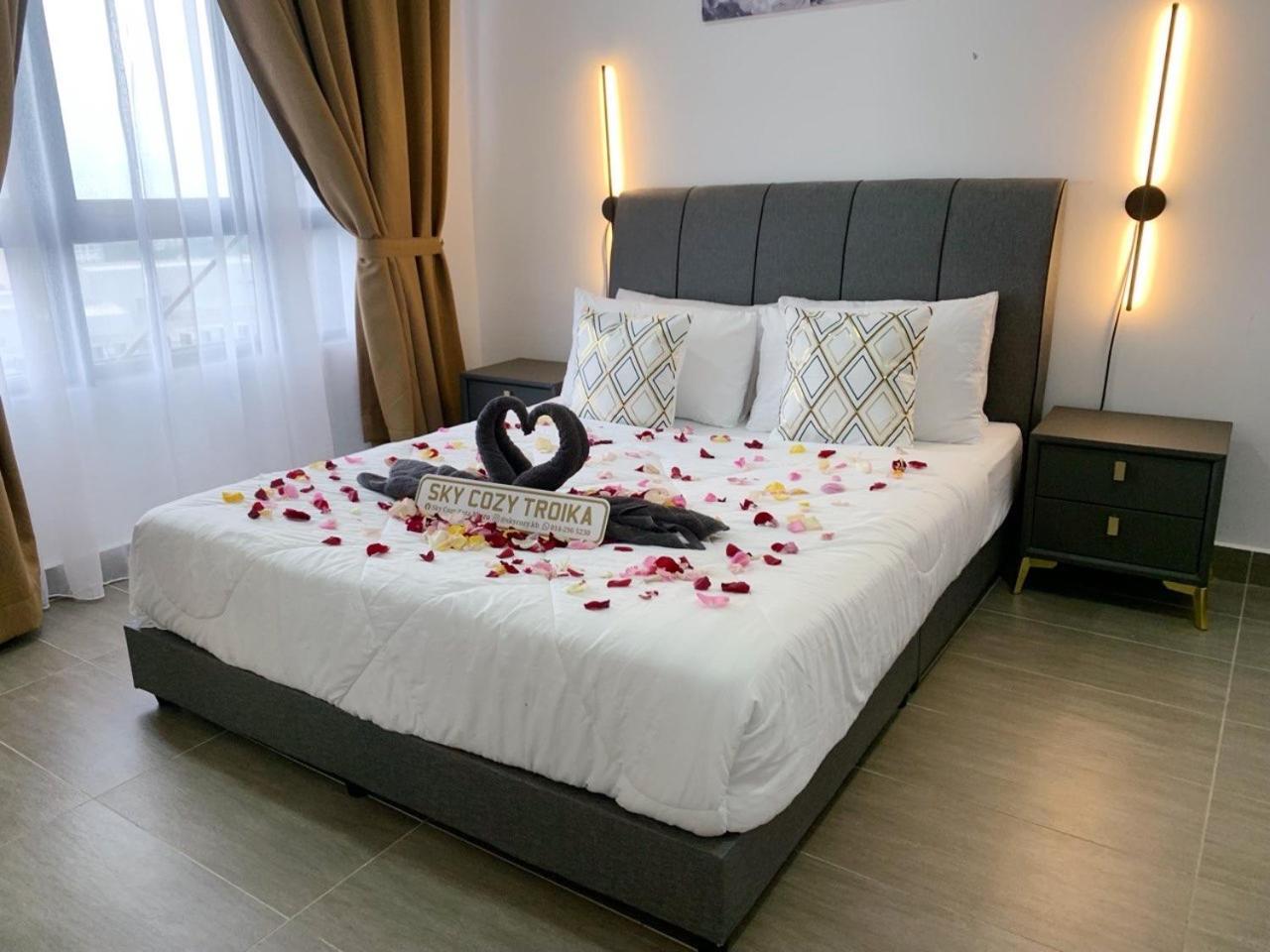 Sky Cozy Troika Residence: Pool & City View Apartments Kota Bharu Exterior photo